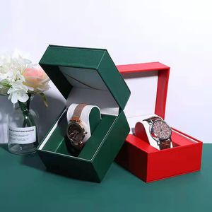 Cajas de reloj Estuches Moda Negro Lychee Patrón Lether Organizador Caja Ranura para tarjeta Diseño Personalidad Almohada Exhibición Estuche de embalaje