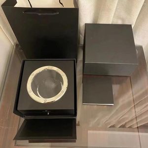 Cajas de relojes de fábrica, venta al por mayor, caja con tapa negra, tragaluz acrílico, almacenamiento de anillos, modelo Retro europeo, decoración de habitación, joyería