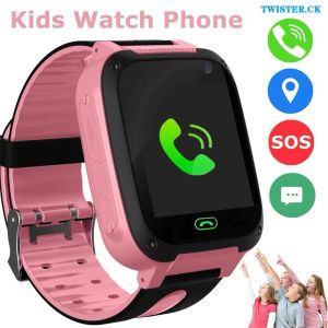 Montres S4 Kids Smart Watch Imperproof Video Camera Sim Card Téléphone Smartwatch avec une légère compatible pour iOS Android