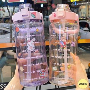 Bouteilles d'eau Bouteille de 2 litres avec paille Sport Fitness Pichet Bouilloire de voyage portable pour les filles Été Boire froide Tasse en plastique