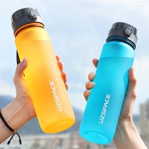 Bouteilles d'eau 650ML Bouteille de sport Protéine Shaker Voyage en plein air Portable Boissons étanches Boisson en plastique sans BPA