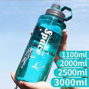 Bouteilles d'eau buvette de bouteille créative preuve de fuite transparente réutilisable en gros sports en plastique tasses portables