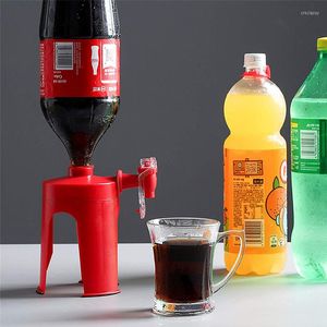 Bouteilles d'eau Cuisine Limonade Soda Distributeur Bouteille Coke Inversé Boisson Gazeuse À L'envers Boire Distribuer Machine Bar
