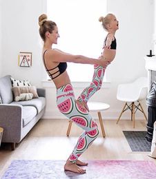 Leggings de yoga con estampado de sandías Nuevos leggings europeos y americanos Leggings ajustados ajustados de cintura alta para mujer Otoño 18459006