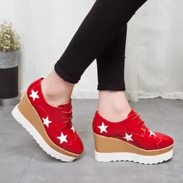 Красные пятки девушка фото Красные пятки девушка фото