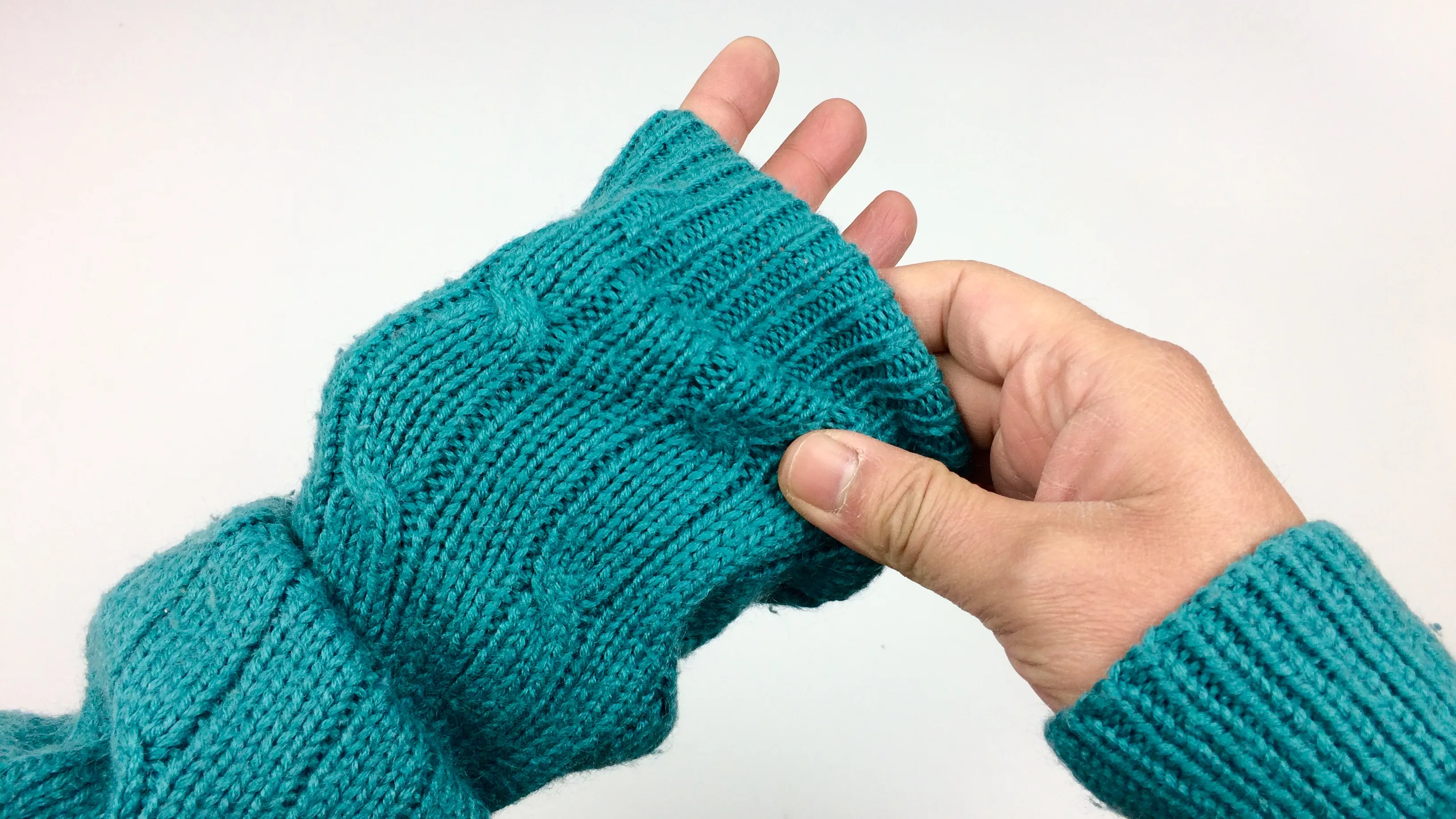 How to Prevent Static Electricity When Shopping for Clothes