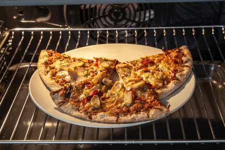 Reheating Pizza: The Definitive Guide to Achieving Crispy
