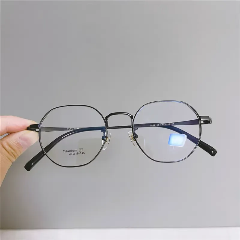 The Ultimate Guide to Choosing the Perfect Eye Glass Frames