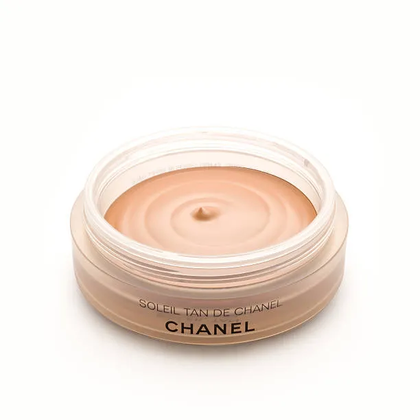 Get a Sunkissed Glow with Chanel Bronzer