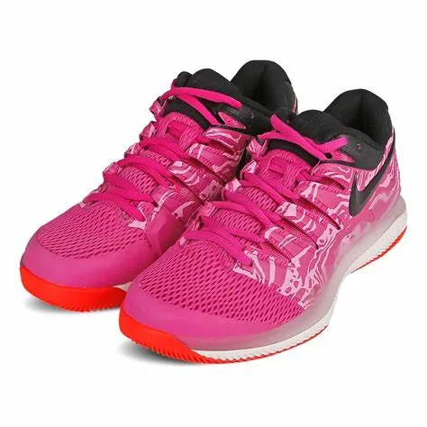 womens hot pink nike tennis shoes