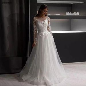 Robe De Mariée Princesse Mousseux Tulle Une Ligne Robes Scoop Manches Longues En Dentelle Appliques Robe De Mariée Bouton Illusion Robe De Noiva