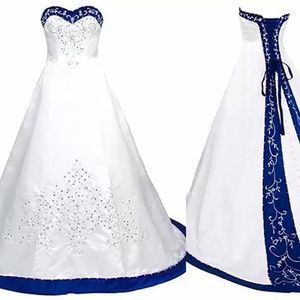 Robes De Mariée Blanc Et Bleu Royal Robes De Mariée Une Ligne À Lacets Plus La Taille Nouveau Train De Balayage Personnalisé Chérie Sans Manches Broderie Perlée Satin Robes De Mariée