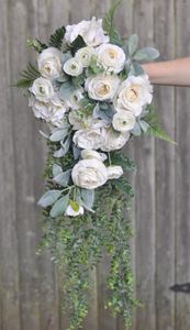 Flores de boda EillyRosia Cascada Ramo de novia Peonía Corriente larga Destino blanco y verde para accesorios de pografía de novia