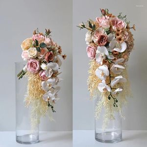 Flores de boda NZUK Orquídeas vintage Rosa Cascada artificial Ramo Decoración Lágrima Gota Rosa Peonía Ramo de Novia