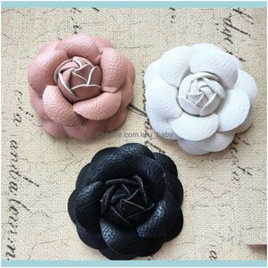 Boda Jewelry10Pcs / Lot Hecho a mano Pu Fabric 3D Camellia Flower Craft Patch Sticker Fit Mujeres Cabello Joyas Clips Zapatos Prenda Diy Drop Deliv