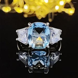 Anneaux de mariage 2022 arrivée luxe bleu coussin bague de fiançailles pour les femmes anniversaire cadeau bijoux en gros R7435