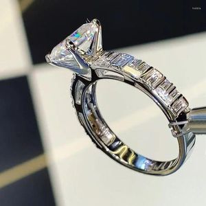 Anillos de boda de lujo clásico cristal Cubic Zirconia mujeres anillo con corte princesa cuadrado Zircon aniversario presente joyería al por mayor