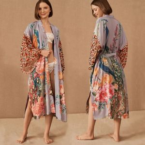 Cover ups plage de Wehello Womens pour les maillots de bain imprimement paon kimono maillot de bain cap