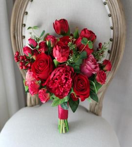 Flores artificiales de boda de estilo occidental Ramos de novia Rosas rojas Peonía Tulipán Ramo de boda para novias Broche de dama de honor Bouque4811392