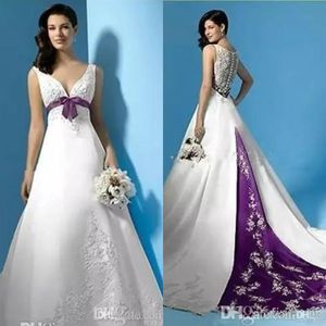 Robes de mariée blanches et violettes taille empire col en V perles appliques robes de mariée en satin balayage train plus la taille une robe de mariée en ligne254t