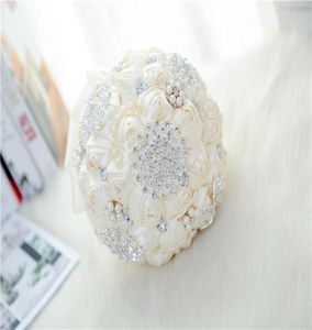 Bouquet de mariage de mariée blanc perles de demoiselle d'honneur Bouquets de mariage artificiels fleur cristal buque de noiva 20208376204