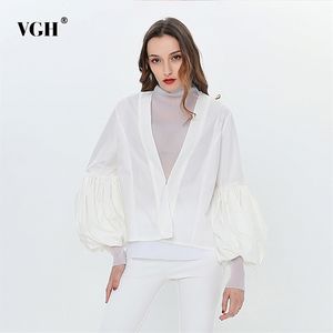 Chaqueta minimalista elegante blanca para mujer con cuello en V linterna manga larga fruncida chaquetas sexy ropa de moda femenina 210531