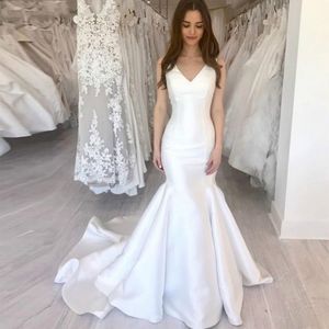 Vestidos de novia simples de sirena de satén blanco 2020 con cuello en V con cordones en la espalda vestido de novia bohemio vestidos de boda baratos bata de mariee