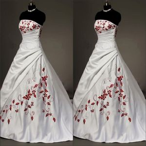 Robes de mariée brodées en satin blanc plus en satin plus taille pour la mariée pour la mariée 2022 plis à lacets sans bracele