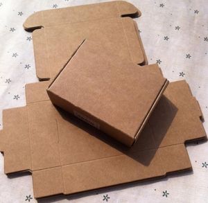 En gros de 100pcs / lot 9,5 * 9,5 * 3,5 cm Boîte d'emballage en papier kraft Boîte cadeau de mariage