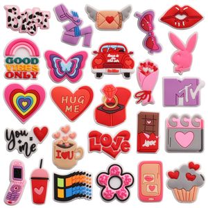 Vente en gros 100 pièces PVC joyeuse Saint-Valentin bonjour magnifique âme sœur breloques de chaussures filles femme boucle décorations pour sac à dos bouton sabot