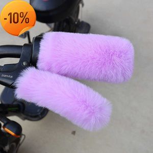 En gros 2pcs gants + 2pcs manches de frein à main guidon de moto universel scooter électrique lapin chaud comme des gants de guidon en peluche
