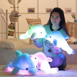 Vente en gros - Oreiller de dauphin coloré clignotant lumineux de 45 cm avec lumière LED Coussin en peluche en peluche Poupée en peluche pour cadeau d'anniversaire de fête