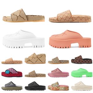 wholesale Zapatos casuales a rayas para el baño para mayor comodidad Plataformas Zapatillas estampadas bordadas verano Talón plano Tobogán Pisos Parte inferior gruesa Famoso diseñador de lujo