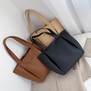 Gros Casual Femmes Sacs à bandoulière Grande Capacité Totes Designer Sacs à main de luxe Soft Pu Cuir Messenger Sac Lady Big Purse Femme