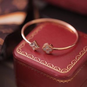 Bracelets classiques en gros pour femmes, Bracelet de styliste en cristal plaqué or en acier inoxydable, bijoux cadeaux pour amoureux de mariage, vente en gros