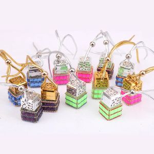 wholesale Bouteille de parfum cube bouteilles de parfum en verre de diamant voiture suspendue parfum rétroviseur ornement accrocher corde pendentif bouteilles d'emballage vides