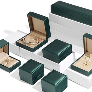 Caja de joyería verde oscuro al por mayor, collar, anillo colgante, caja de joyería con logotipo para caja de regalo de compromiso