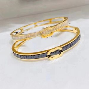 Designer en gros Love Love Gold Bangle printemps 2024 Bracelet Crystal Bracelet Bracelet Cuff Gift Party Conçu pour les femmes bijoux en acier inoxydable