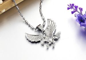 Wholesale- Designer stylish cool titane acier aigle oiseau d'oiseau simple élégant homme collier de pendentif 55cm chaîne