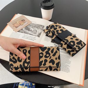 Usine en gros femmes sacs à main japonais rétro contraste cuirs portefeuille de stockage rue tendance léopard sac à main Preppy style multi-cartes en cuir porte-monnaie 9628
