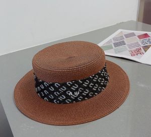 Venta al por mayor Sombrero de paja fina Sombrero de copa plana socialite de verano para mujer Sombreros de playa plegables Sombrero de ala ancha elegante Gorra para el sol