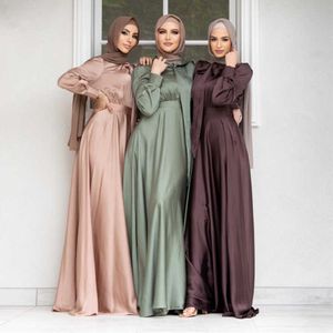 Venta al por mayor islámico modesto Khimar Hijab Abaya ropa mujer Moda musulmana vestido de satén precioso largo Maxi