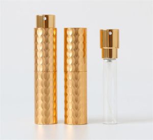 Atomiseur de parfum en gros 8 ml Portable, pulvérisateur à brouillard fin rotatif, mini flacon pulvérisateur vide, bouteilles de voyage rechargeables