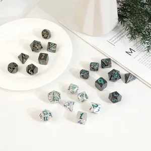 Wholesale Polyhedral Loose Gemstones Dice 7pcs Set Dungeons & Dragons Distinctive Metal Dice Set DND Games Customized RPG Dice 9 Colors 2023 New Style