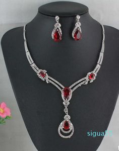 Ensemble de bijoux d'oreille à collier d'oreille plaqué blanc ruby ​​à grenage rouge en gros