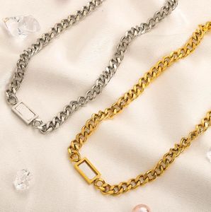 En gros Sier plaqué or pendentif colliers ne se fanent jamais en acier inoxydable collier mode femmes Designer marque lettre géométrie carré
