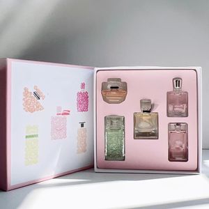 Parfum de style en gros les miniatures Midnight Roses 5ml, Beautiful Life 4ml, Bright Cherish 7.5ml, Miracle 5ml kit de parfums cadeau pour femme livraison gratuite