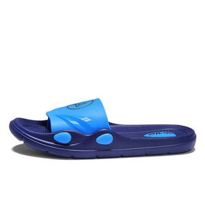 Pantoufles d'été en gros, tongs, sandales à fond souple, tendance, confortables, légères, chaussures de plage pour hommes, vente en gros