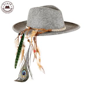 Venta al por mayor-Vintage unisex lana Jazz sombreros de ala grande fieltro vaquero Panamá sombrero fedora para mujeres diadema de plumas negro gris sombreros [HUL176g]