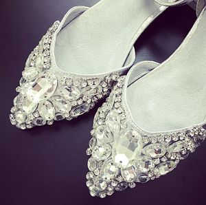 Zapatos planos puntiagudos con diamantes de imitación de estación europea, nueva marea de primavera única, novia de boda de cristal coreano